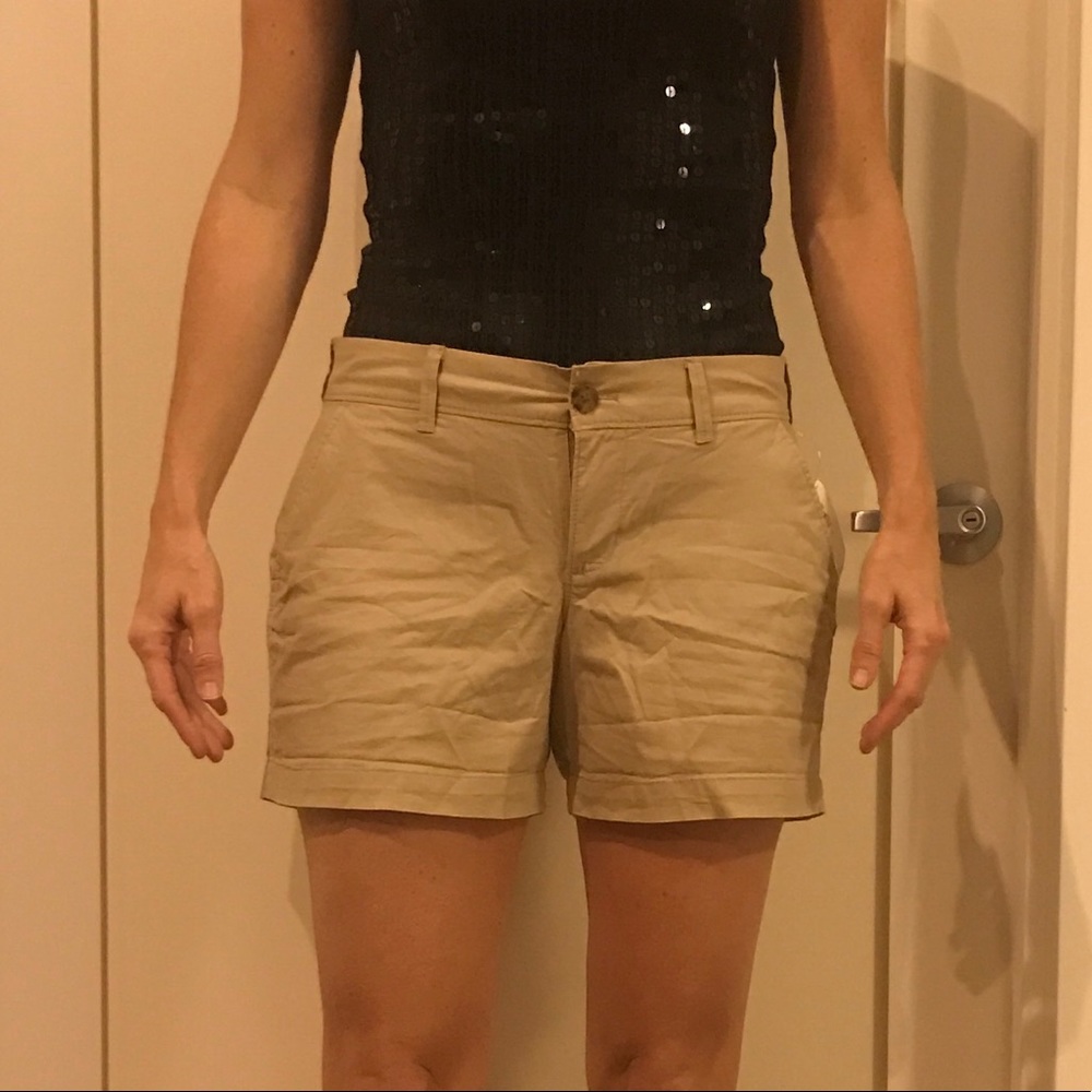 NWT • OLD NAVY KHAKI SHORTS